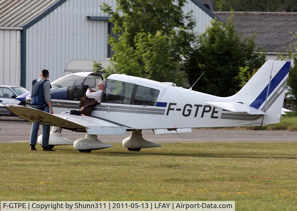 F-GTPE, Robin DR-400-160 Chevalier C/N 2413, Waiting a new flight...