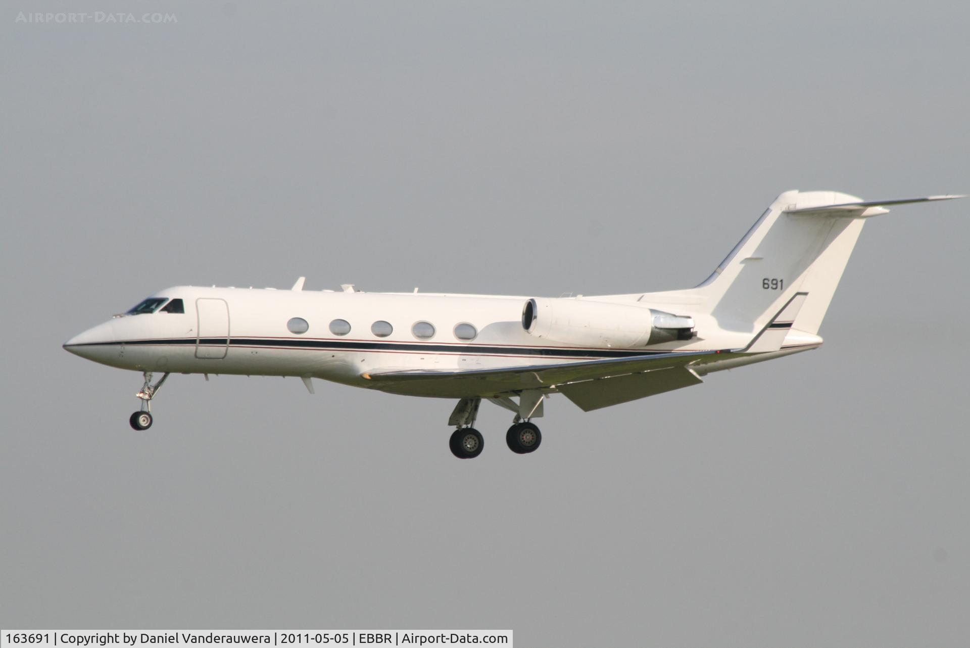 163691, Gulfstream Aerospace C-20D (Gulfstream III) C/N 480, Descending to RWY 25L