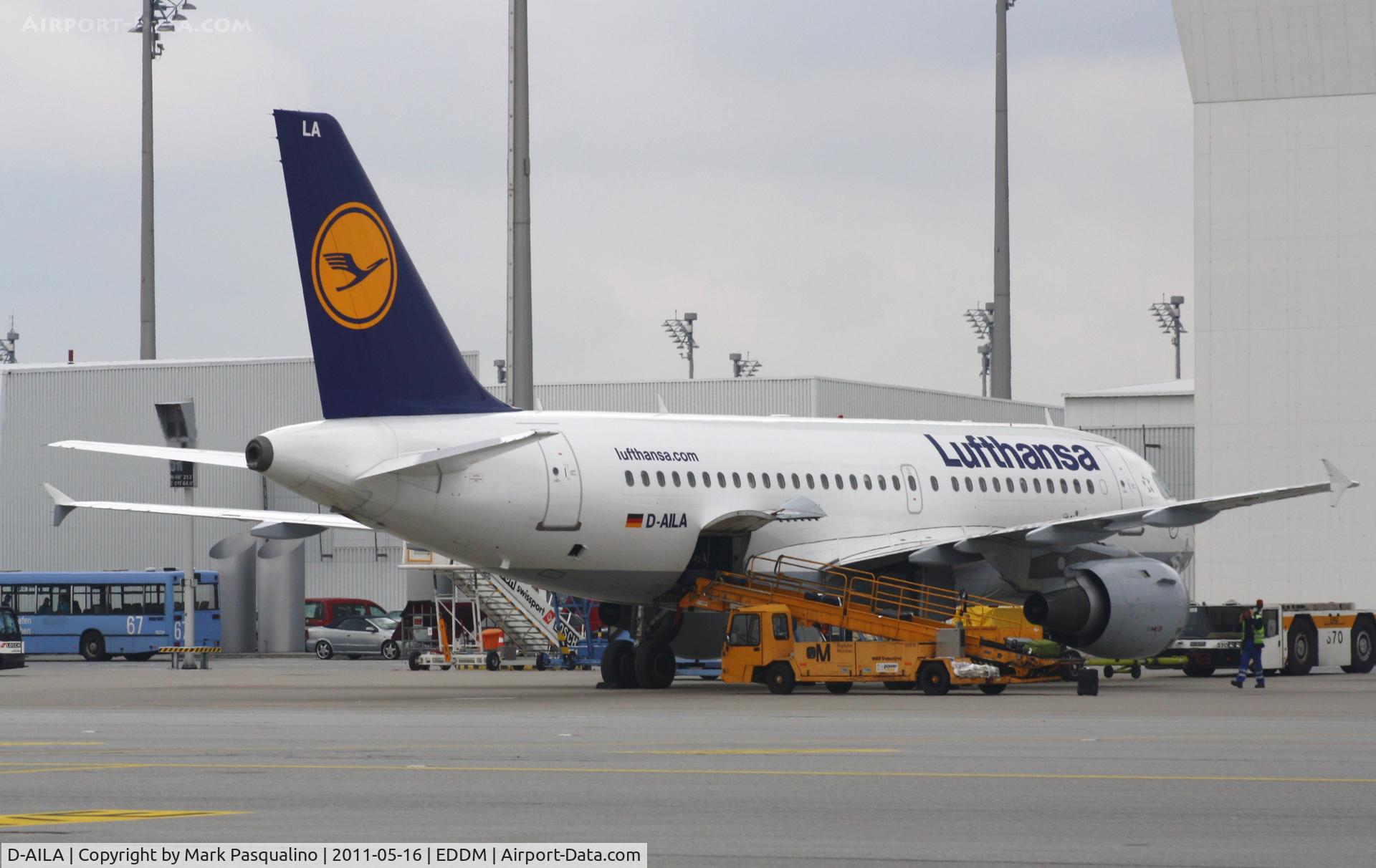 D-AILA, 1996 Airbus A319-114 C/N 609, Airbus A319