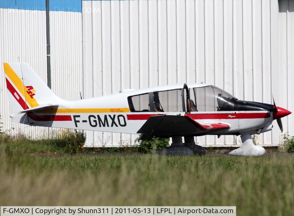 F-GMXO, Robin DR-400-180 Regent C/N 2224, Parked...