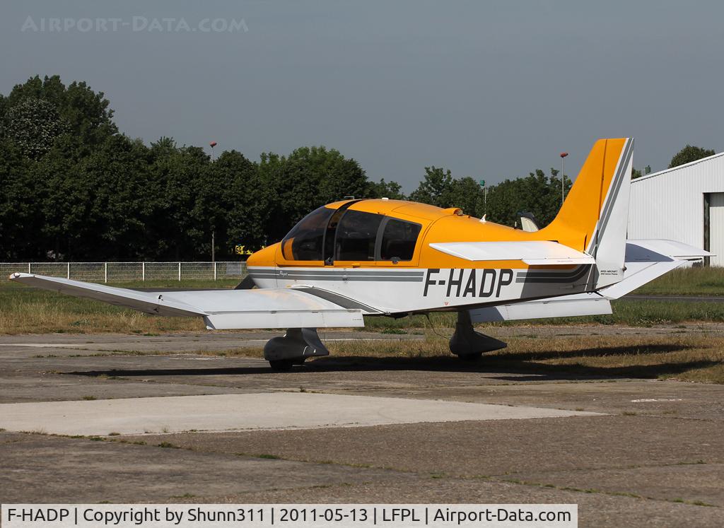 F-HADP, Robin DR-400-180 Regent C/N 2564, Parked...
