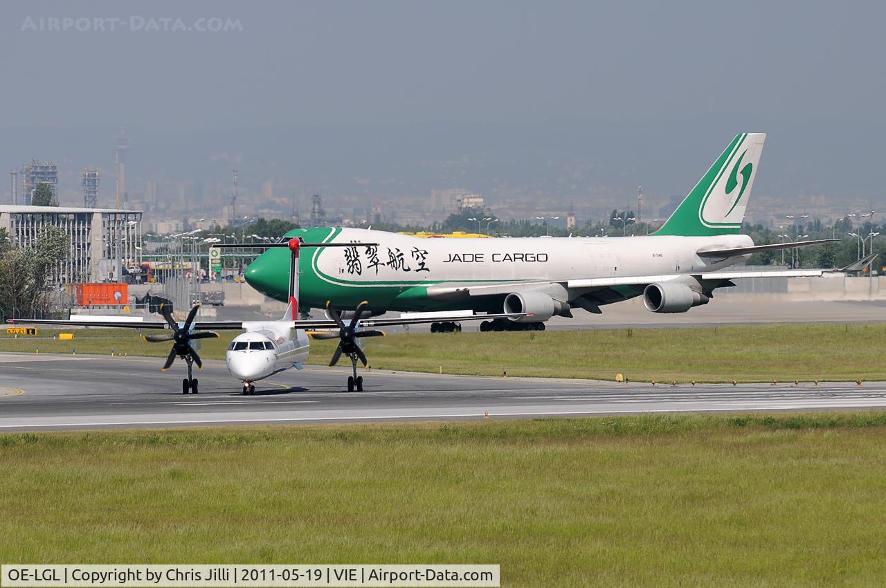 OE-LGL, 2010 De Havilland Canada DHC-8-402Q Dash 8 C/N 4310, Austrian arrows