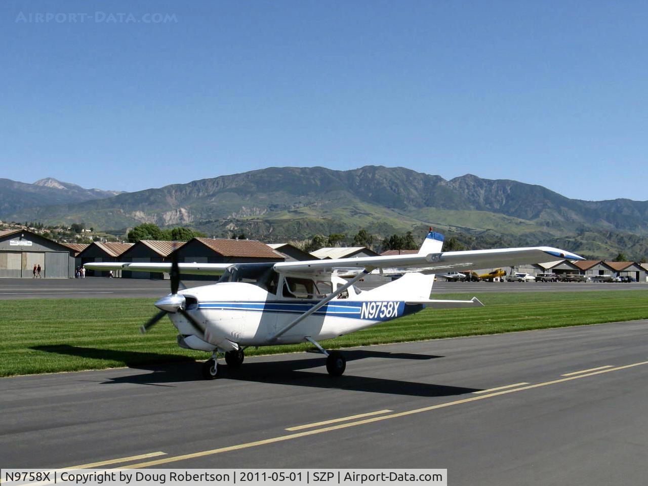 N9758X, 1962 Cessna 210B C/N 21058058, 1962 Cessna 210B, Continental IO-470-S 260 Hp, three-blade prop mod, taxi