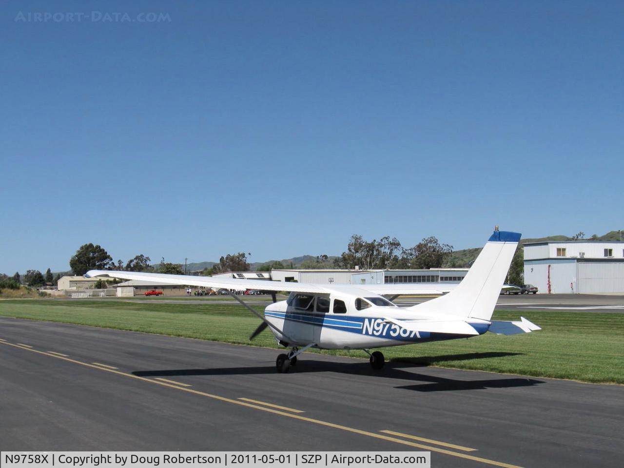 N9758X, 1962 Cessna 210B C/N 21058058, 1962 Cessna 210B, Continental IO-470-S 260 Hp, taxi