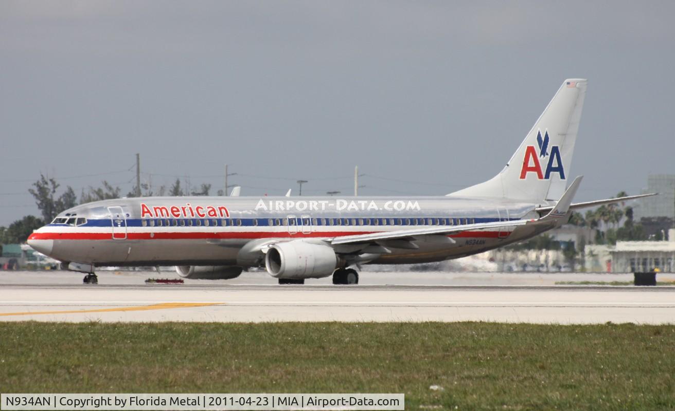 N934AN, 2000 Boeing 737-823 C/N 29531, American 737-800