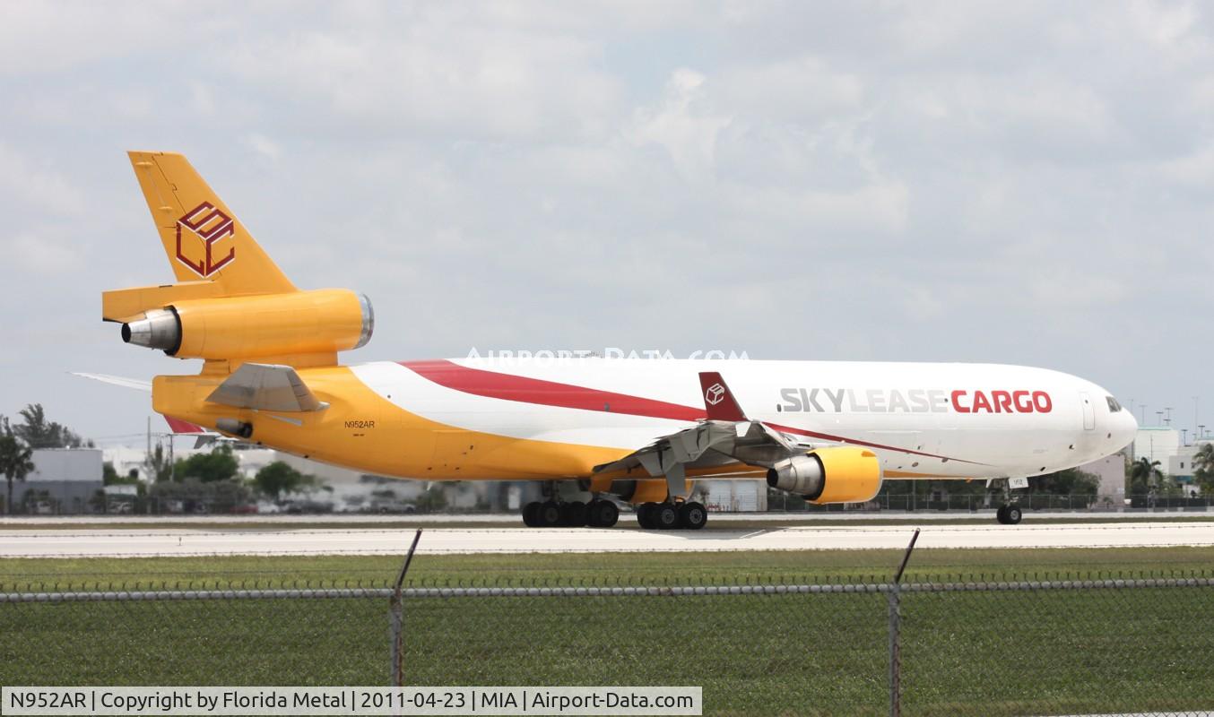 N952AR, 1992 McDonnell Douglas MD-11F C/N 48497, Skylease MD-11
