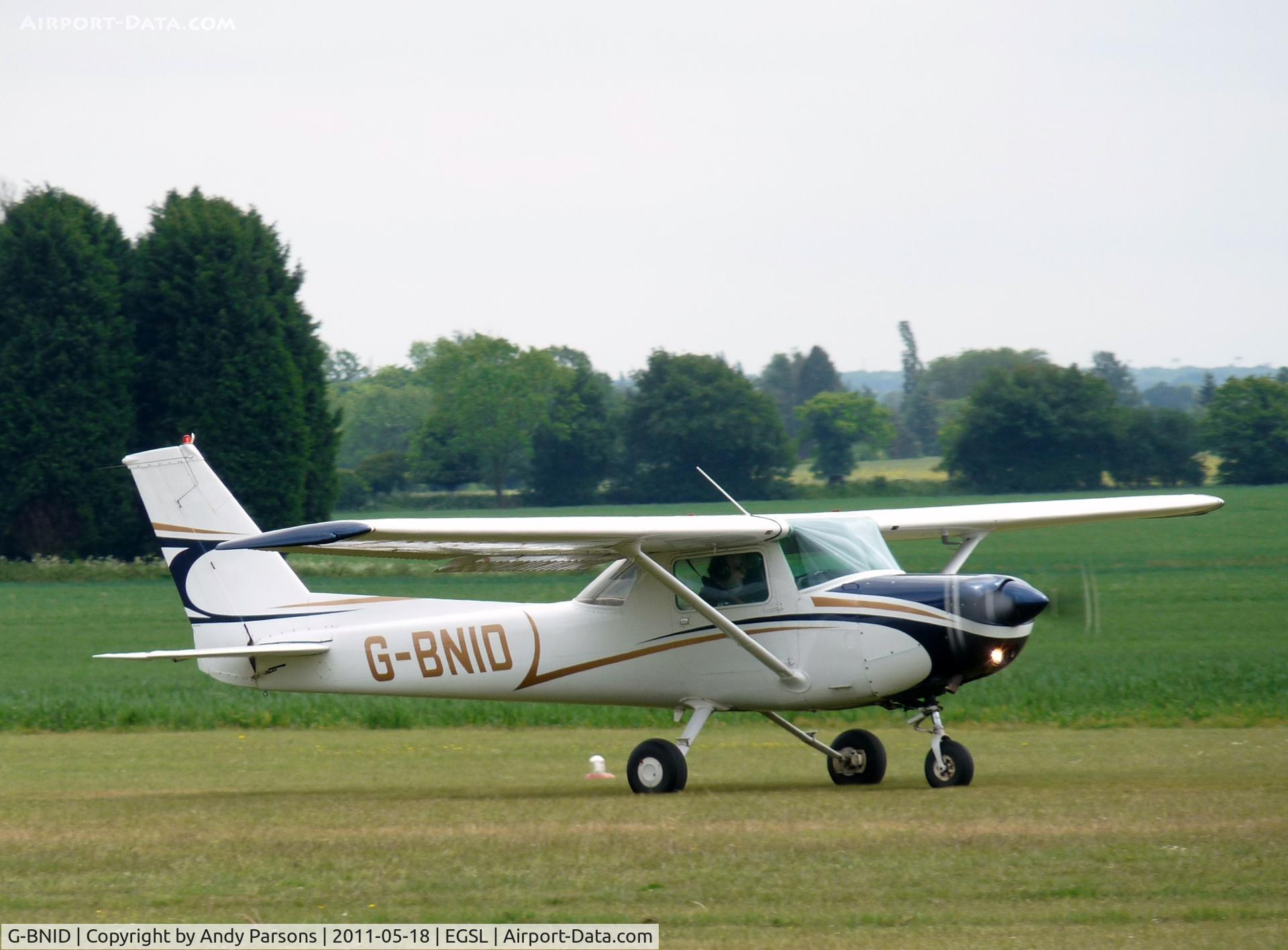 G-BNID, 1981 Cessna 152 C/N 152-84931, Taking off from Andrewsfield