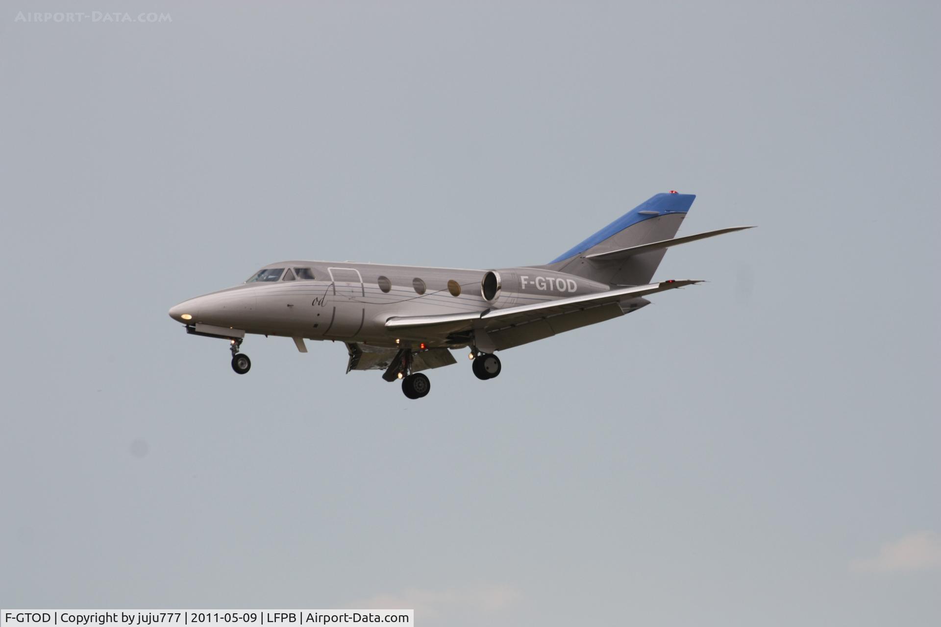 F-GTOD, 1980 Dassault Falcon 10 C/N 155, on transit at Le Bourget wiht new peint