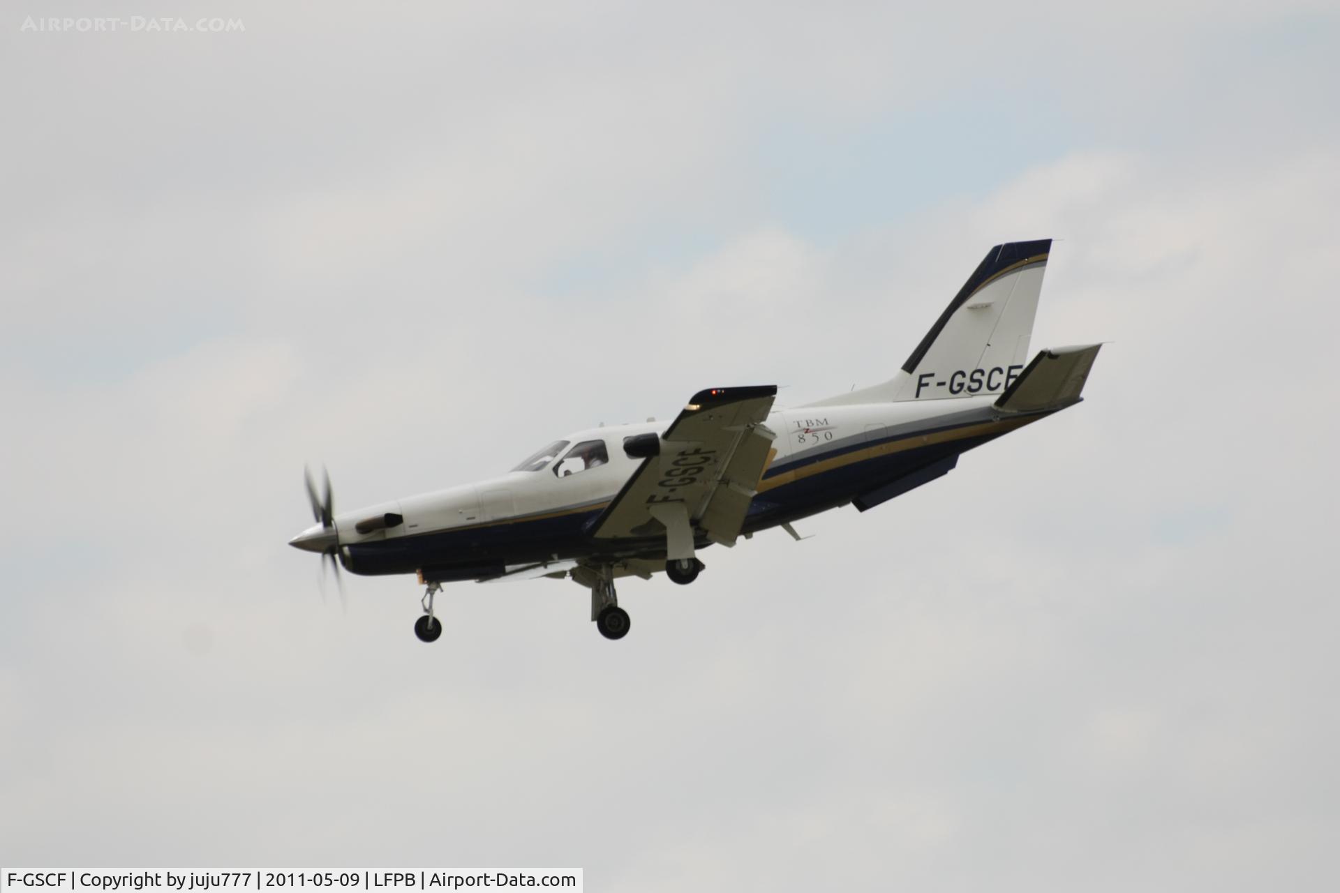 F-GSCF, 2006 Socata TBM-850 C/N 383, on transit at Le Bourget