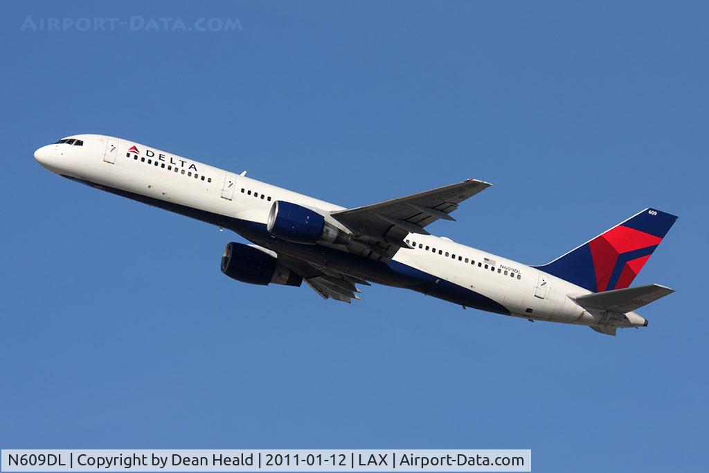 N609DL, 1985 Boeing 757-232 C/N 22816, Delta Air Lines N609DL (FLT DAL2204) climbing out from RWY 25R en route to Salt Lake City Int'l (KSLC).