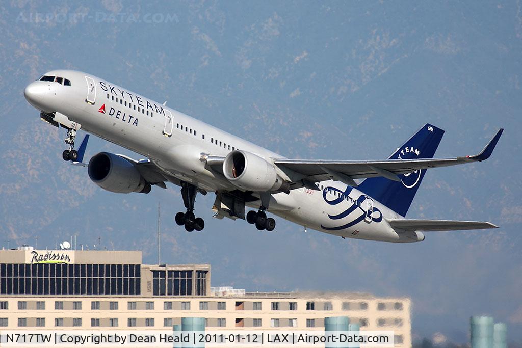 N717TW, 1999 Boeing 757-231 C/N 28485, Delta Air Lines N717TW 