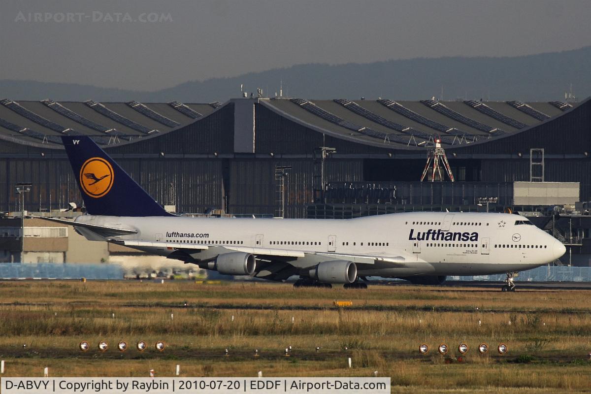 D-ABVY, 2000 Boeing 747-430 C/N 29869, Taxiing to the gate