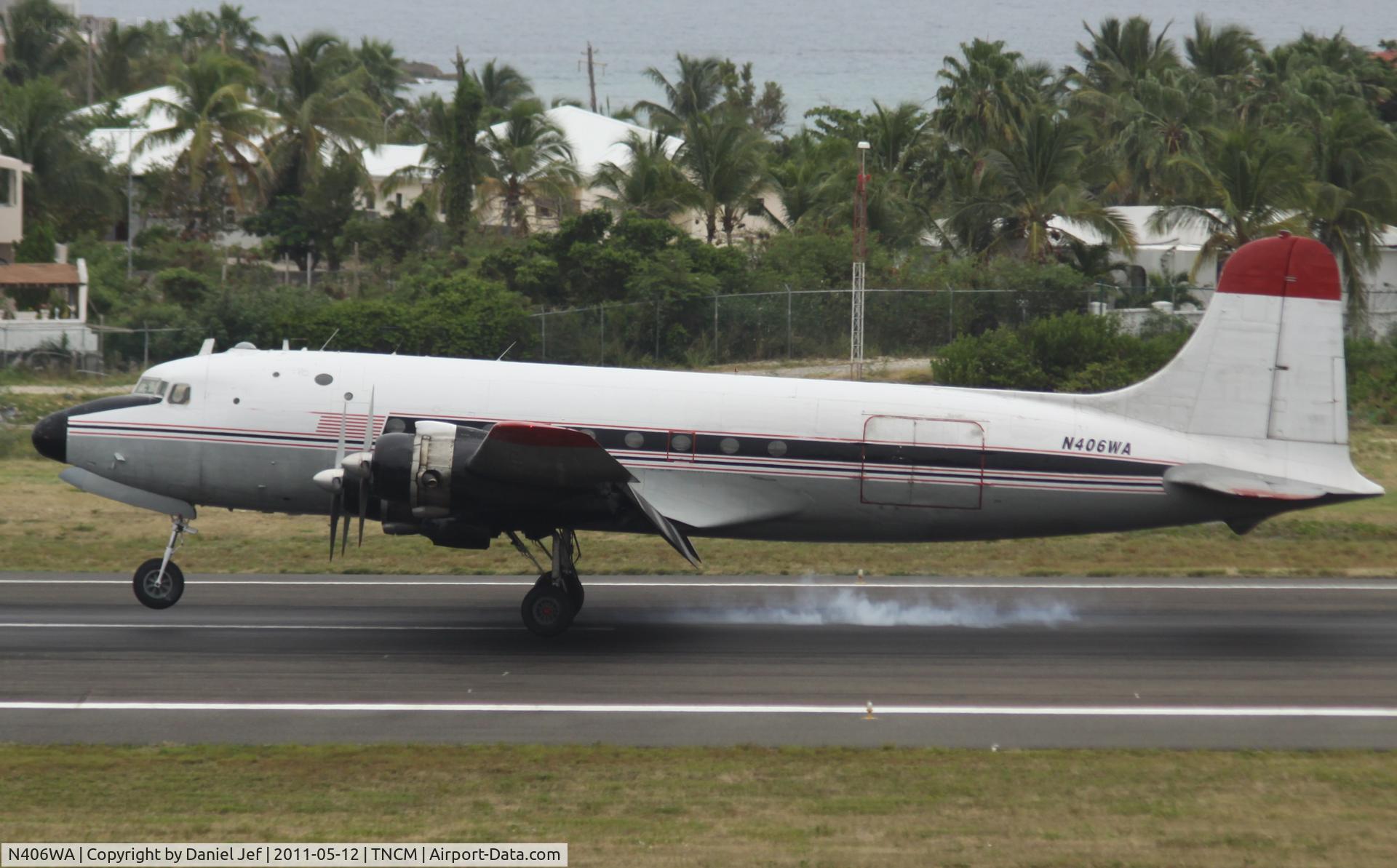 N406WA, Douglas C-54G (DC4-ME2) Skymaster C/N DO338, N406WA lading at TNCM