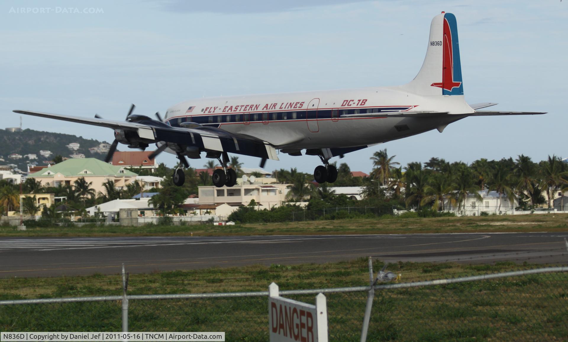 N836D, 1957 Douglas DC-7B C/N 45345, N836D over the tresh hold at TNCM