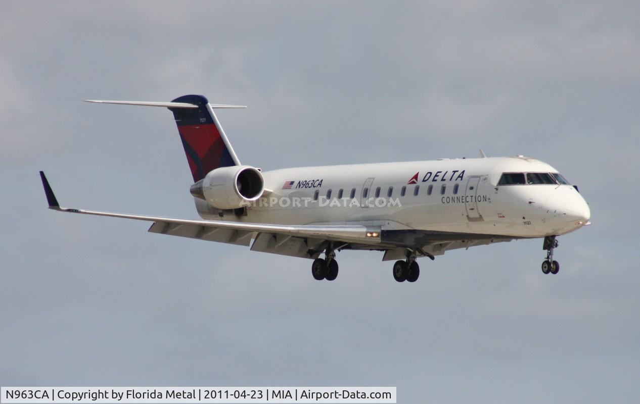 N963CA, 1996 Canadair CRJ-100ER (CL-600-2B19) C/N 7127, Comair CRJ