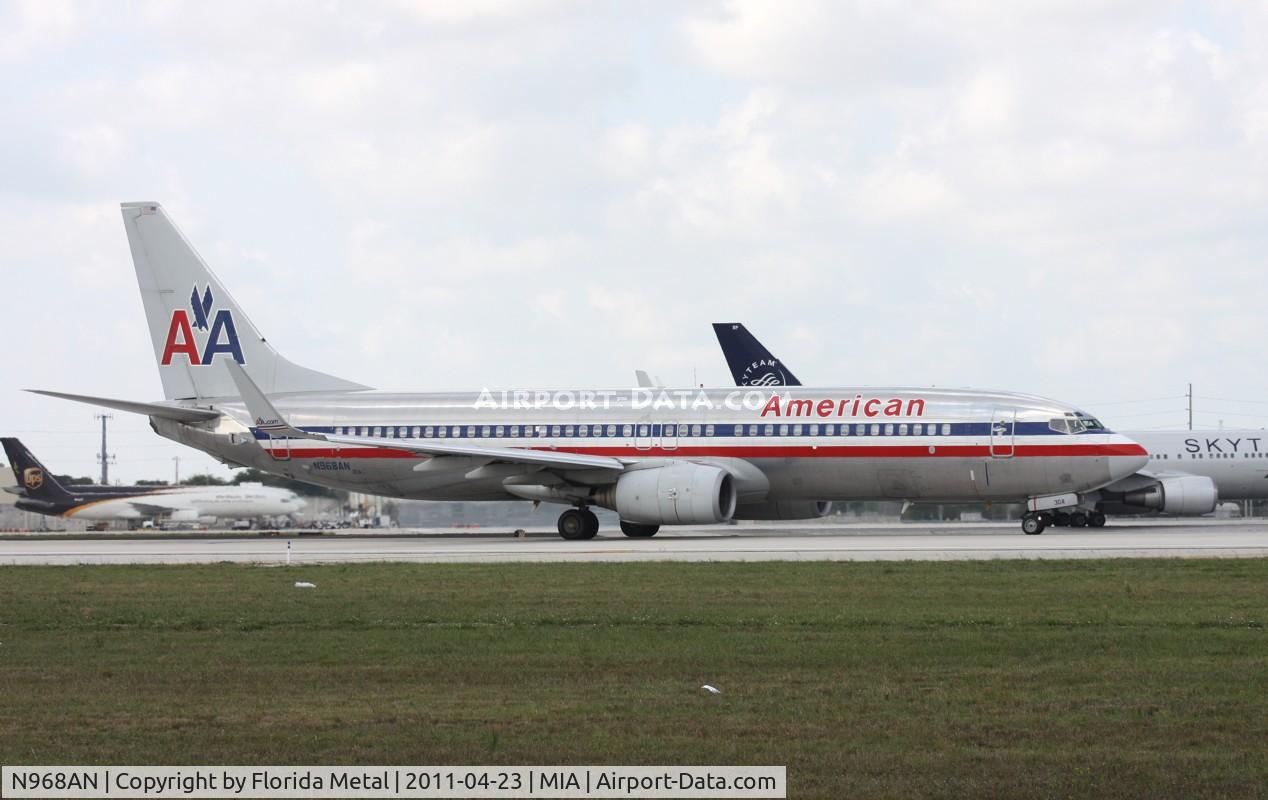 N968AN, 2001 Boeing 737-823 C/N 30095, American 737-800