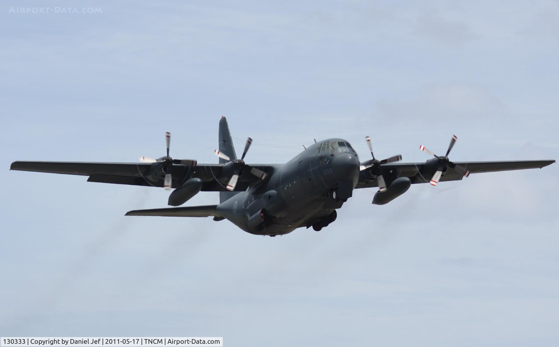 130333, Lockheed CC-130H Hercules C/N 382-4574, 130333 departing TNCM