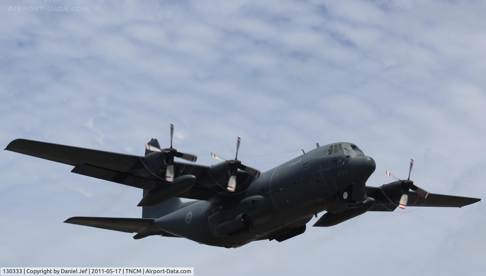 130333, Lockheed CC-130H Hercules C/N 382-4574, 130333 departing TNCM