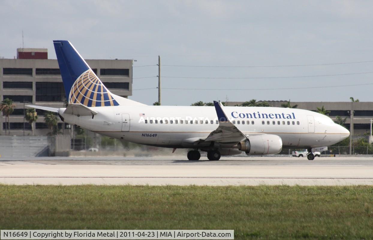 N16649, 1997 Boeing 737-524 C/N 28910, Continental 737-500