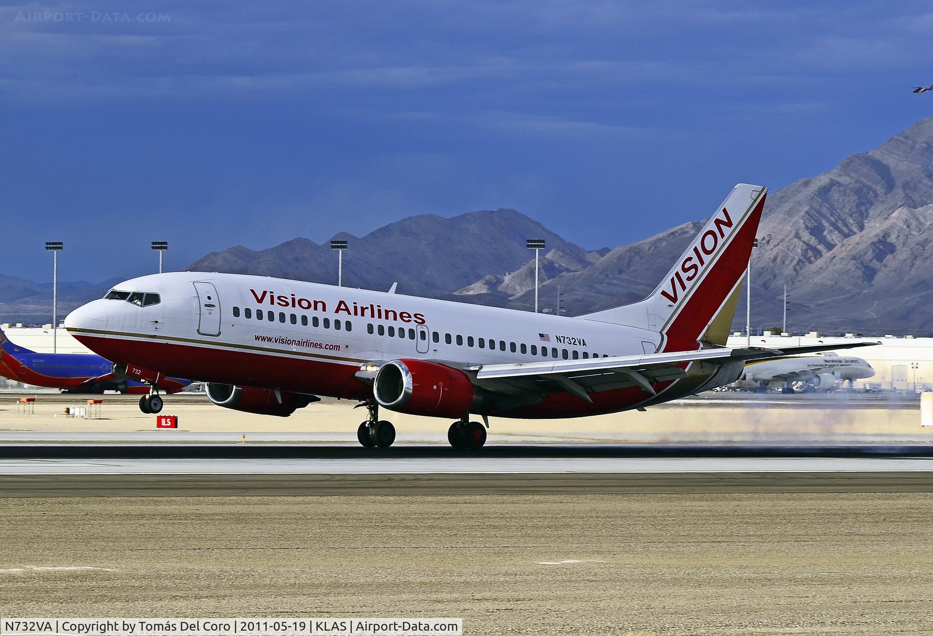 N732VA, 1985 Boeing 737-3TO C/N 23366, Vision Airlines Boeing 737-3T0 N732VA (cn 23366/1174)

Las Vegas - McCarran International (LAS / KLAS)
USA - Nevada, May 19, 2011
Photo: Tomás Del Coro