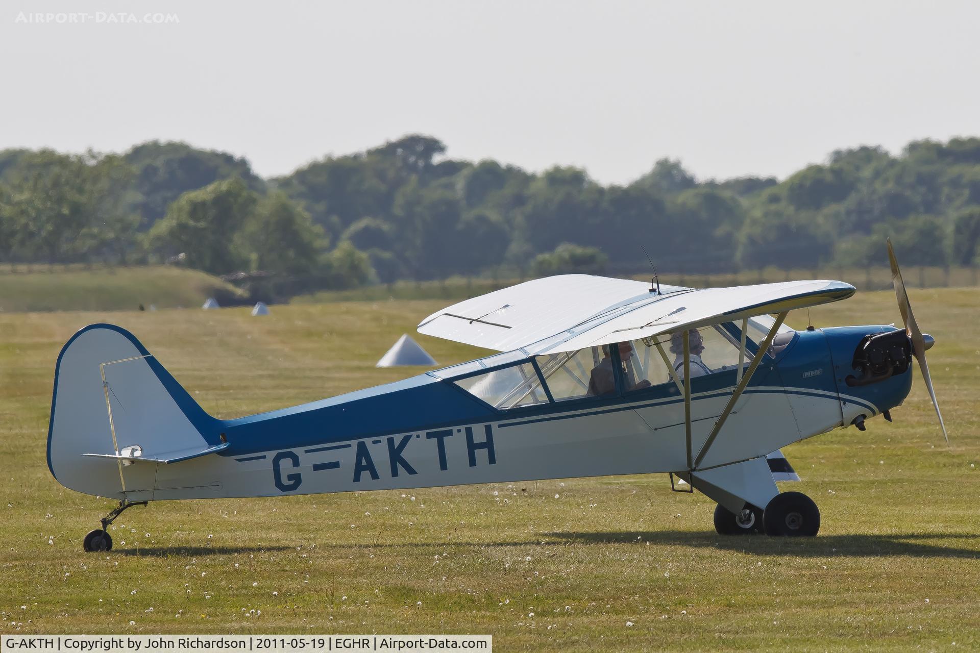 G-AKTH, 1945 Piper L-4J Grasshopper (J3C-65D) C/N 13047, Lined up for departure