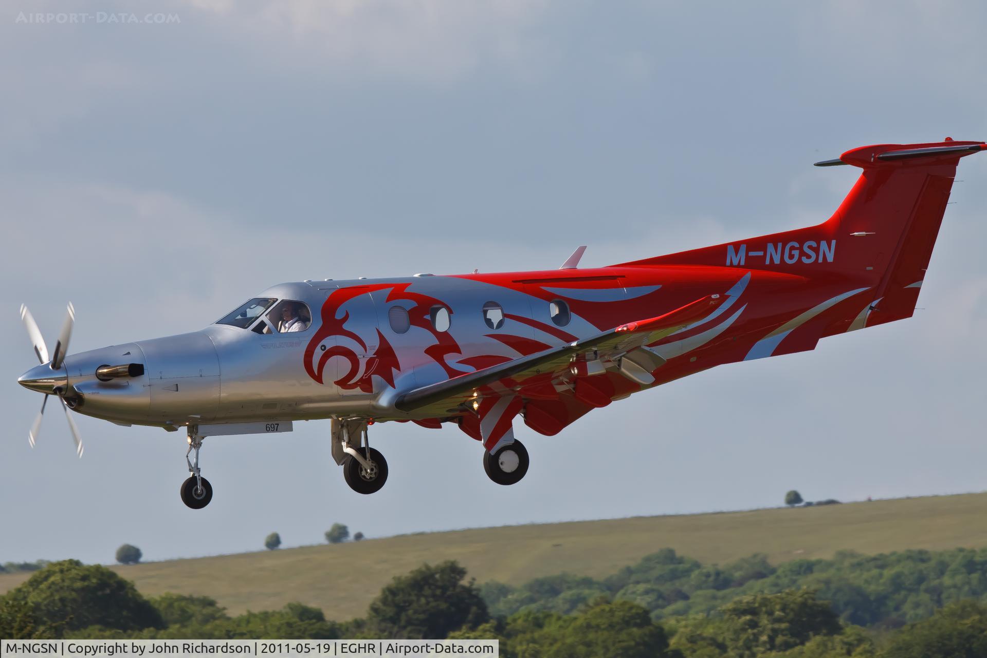 M-NGSN, 2006 Pilatus PC-12/47 C/N 0697, Finals for runway 24