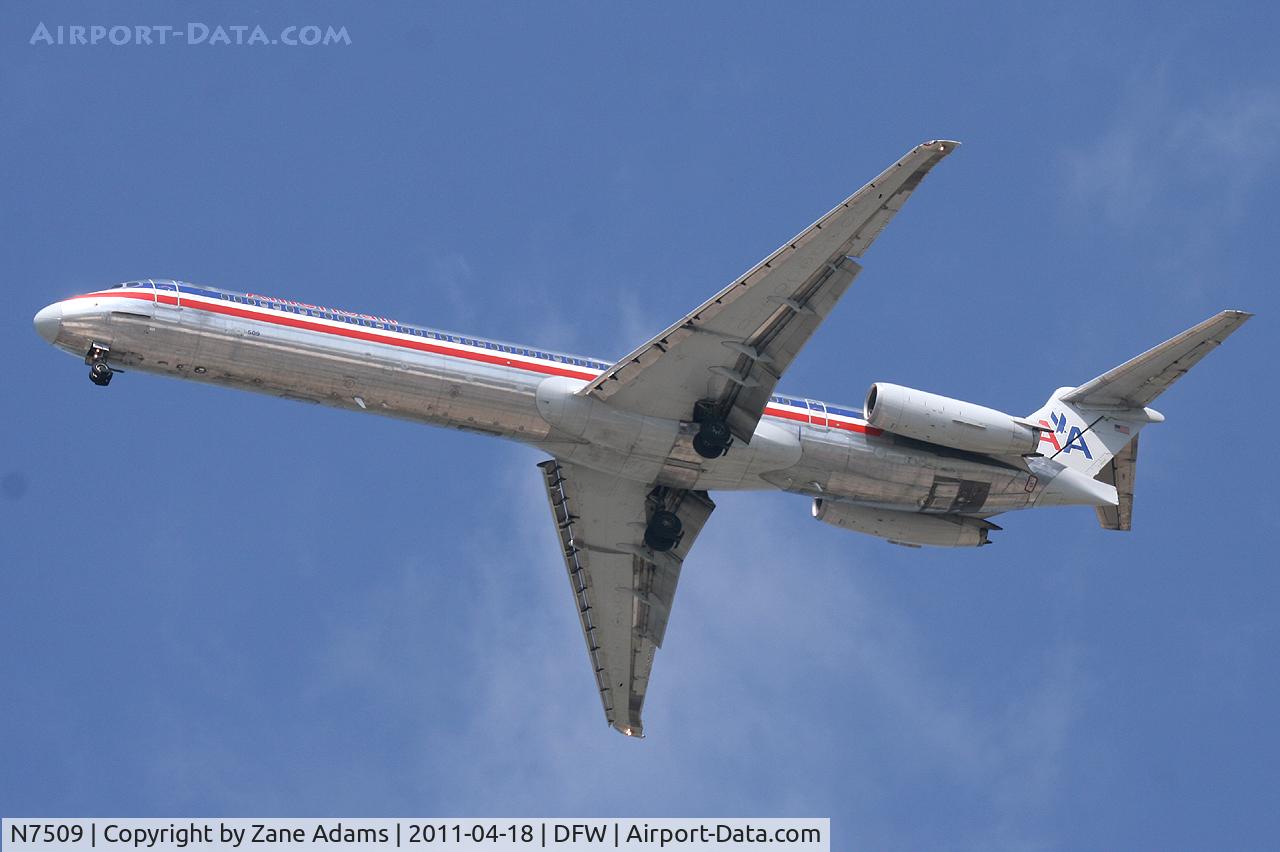 N7509, 1989 McDonnell Douglas MD-82 (DC-9-82) C/N 49803, American Airlines on final approach at DFW Airport, TX