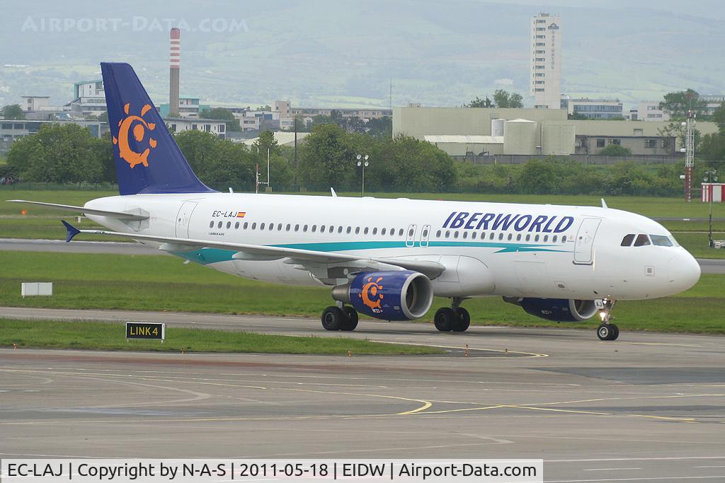 EC-LAJ, 2009 Airbus A320-214 C/N 3889, Heading for remote parking