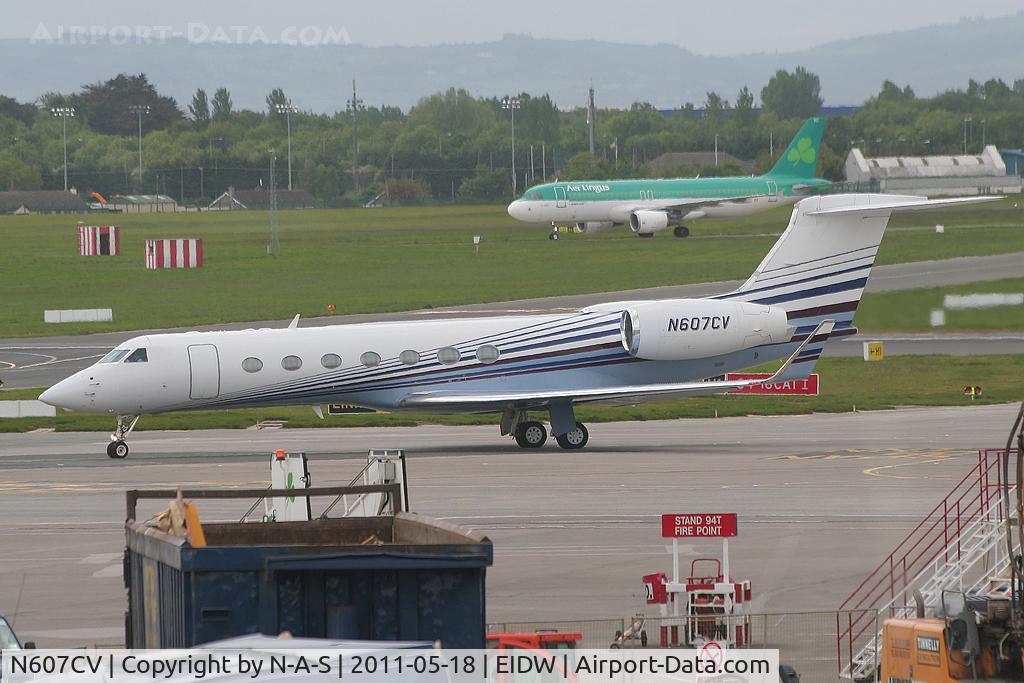 N607CV, 2004 Gulfstream Aerospace GV-SP (G550) C/N 5035, Heading for Departure