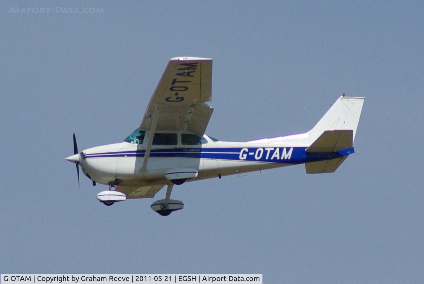 G-OTAM, 1974 Cessna 172M Skyhawk C/N 172-64098, On finals.