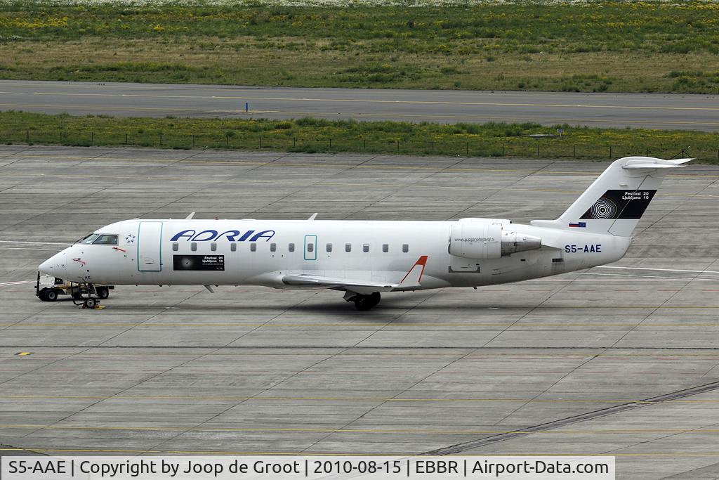 S5-AAE, 1998 Canadair CRJ-200LR (CL-600-2B19) C/N 7170, Ljubljana Festival 2010 markings