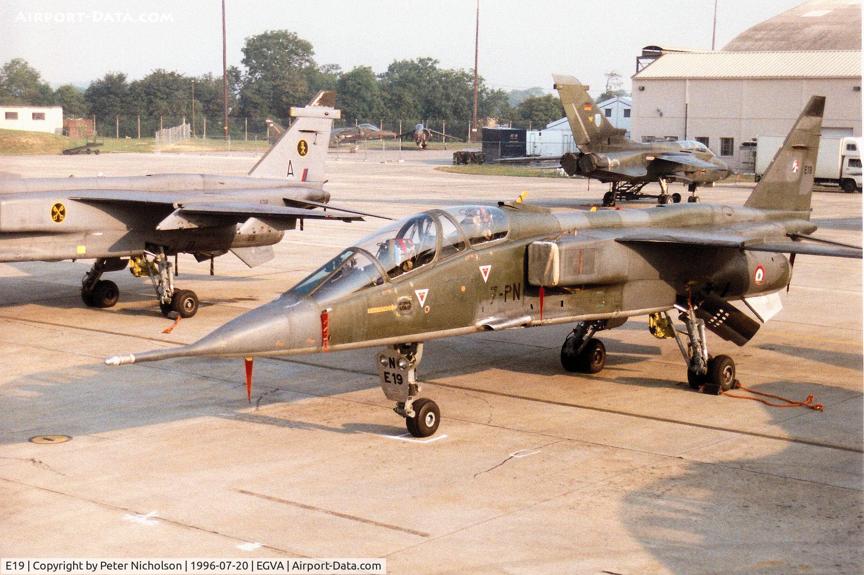 E19, Sepecat Jaguar E C/N E19, Jaguar E of EC 02.007 of the French Air Force on the flight-line at the 1996 Royal Intnl Air Tattoo at RAF Fairford.