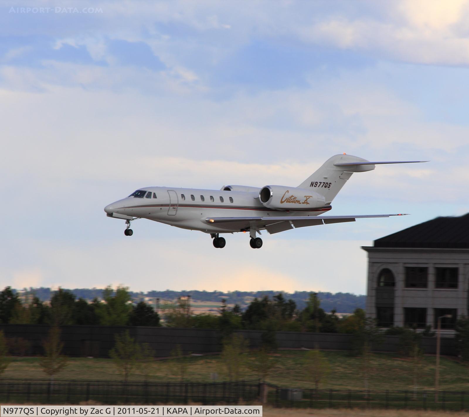 N977QS, 1999 Cessna 750 Citation X Citation X C/N 750-0077, Landing on 35R.