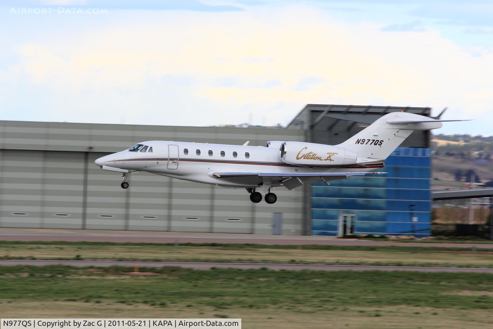 N977QS, 1999 Cessna 750 Citation X Citation X C/N 750-0077, Landing on 35R.