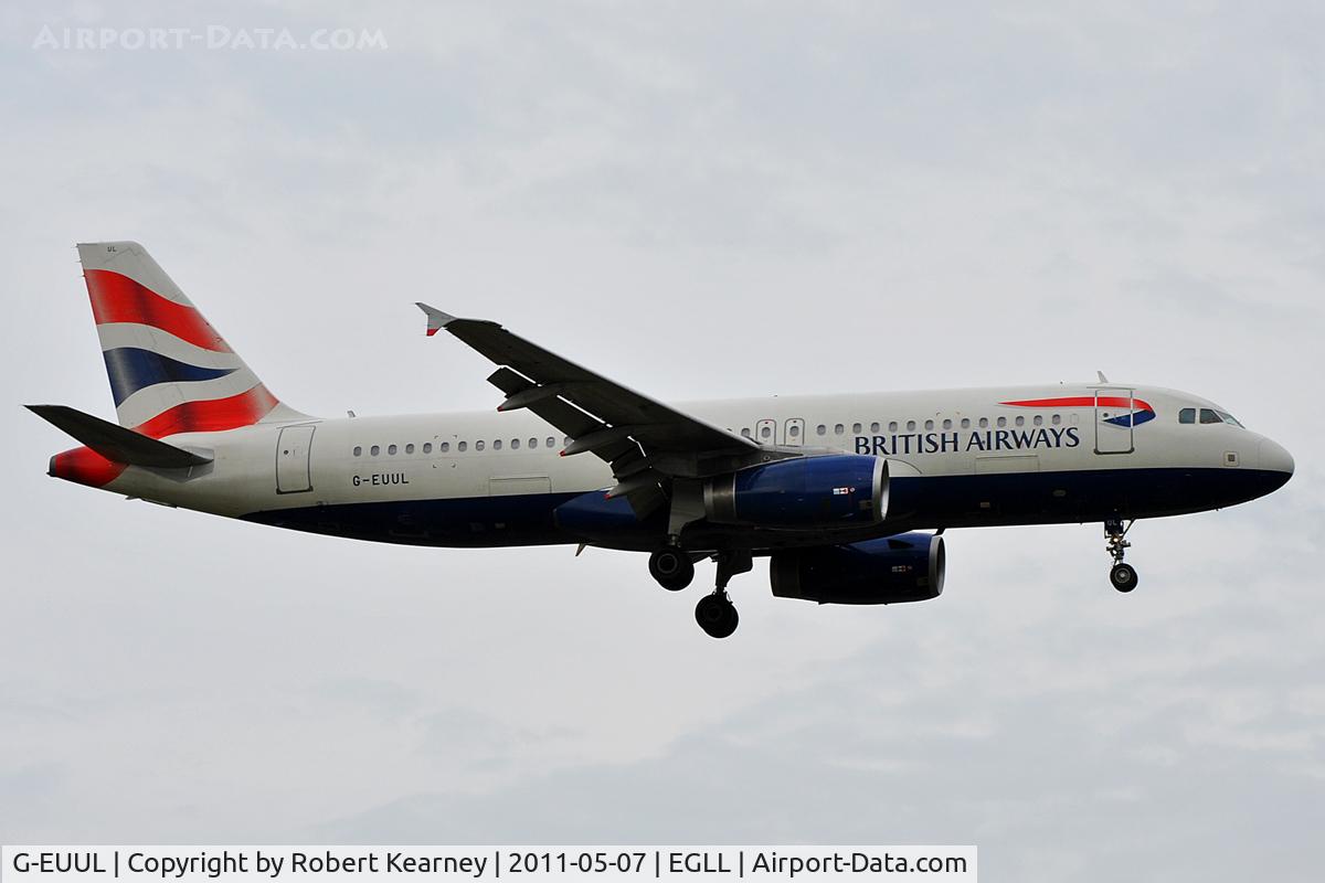 G-EUUL, 2002 Airbus A320-232 C/N 1708, On approach to r/w 09L