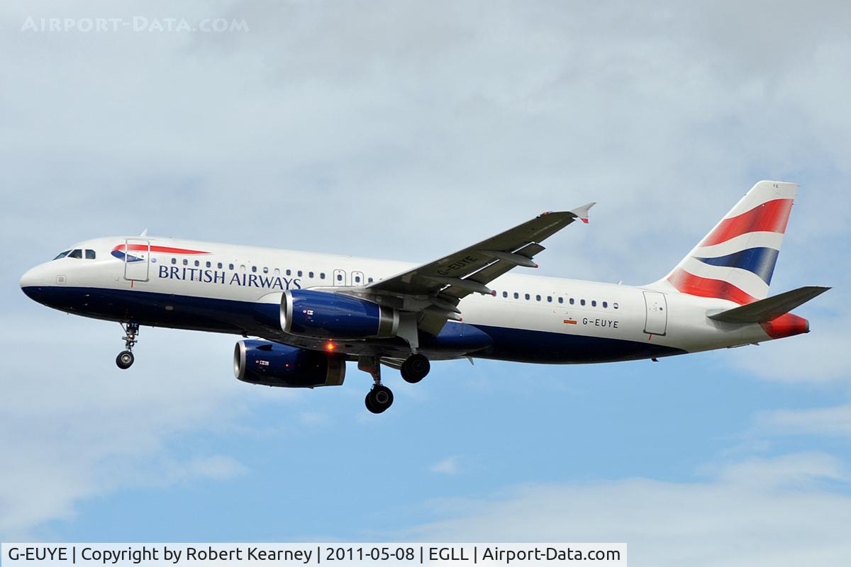 G-EUYE, 2009 Airbus A320-232 C/N 3912, On approach to r/w 27L