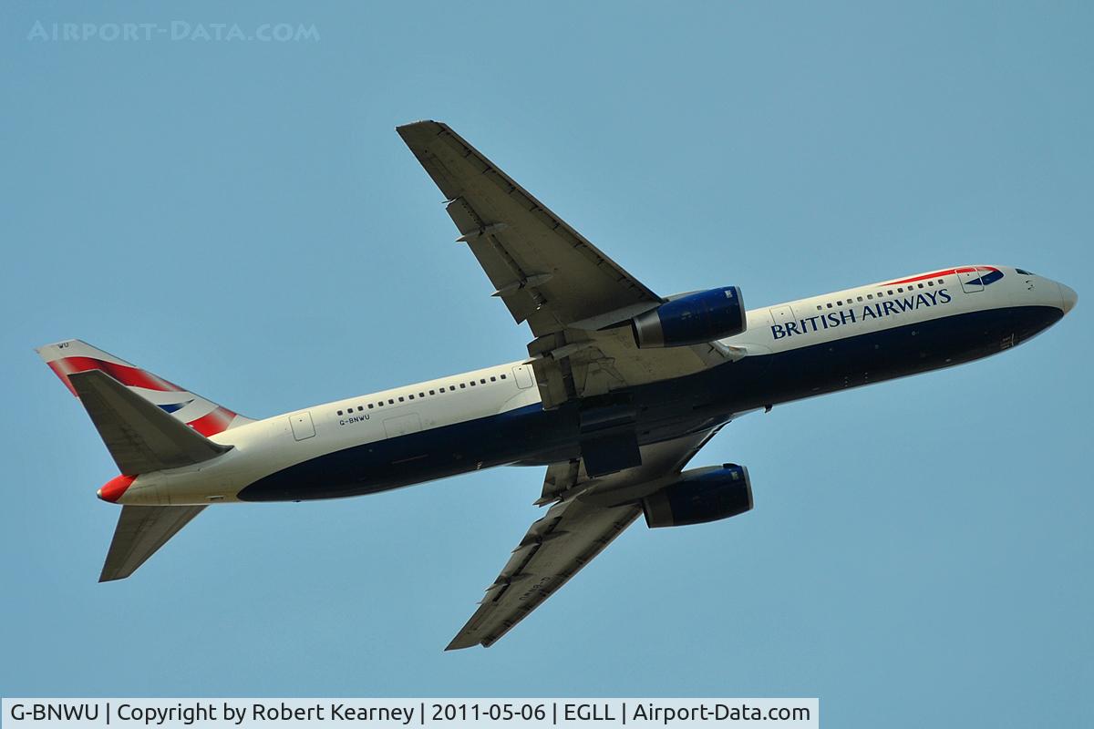 G-BNWU, 1993 Boeing 767-336 C/N 25829, Coming off r/w 09R