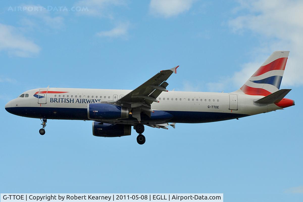 G-TTOE, 2002 Airbus A320-232 C/N 1754, On approach to r/w 27L