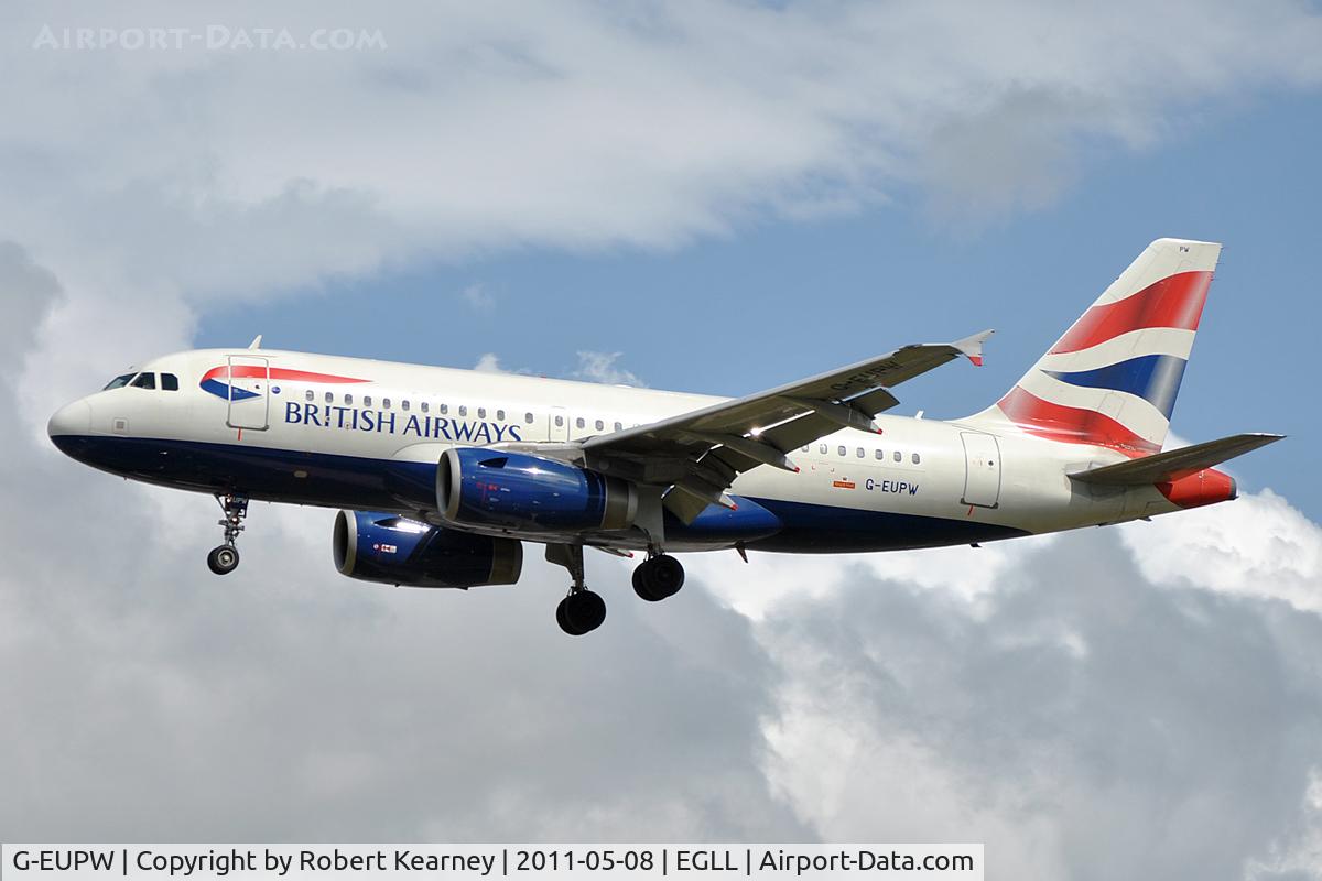 G-EUPW, 2001 Airbus A319-131 C/N 1440, On approach to r/w 27L