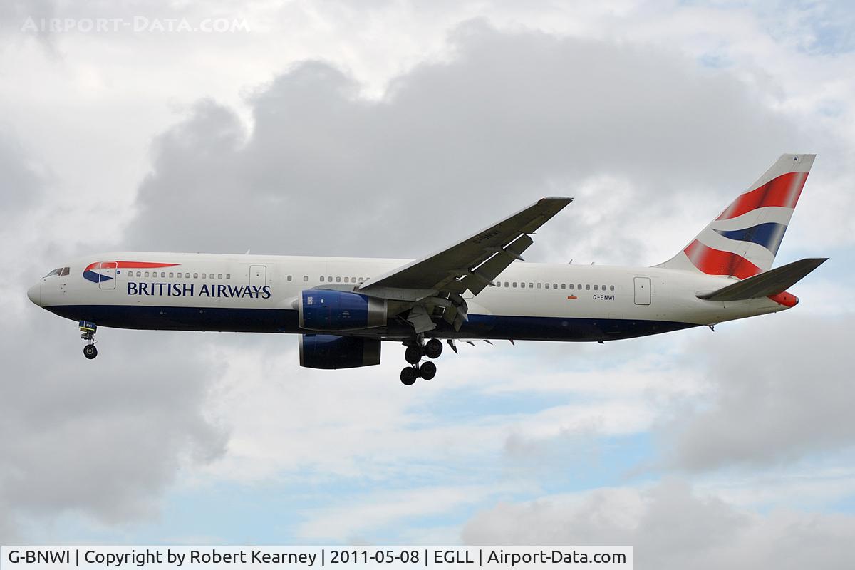 G-BNWI, 1990 Boeing 767-336 C/N 24341, On approach to r/w 27L