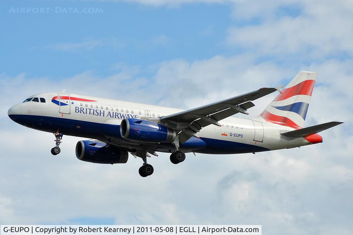 G-EUPO, 2000 Airbus A319-131 C/N 1279, On approach to r/w 27L