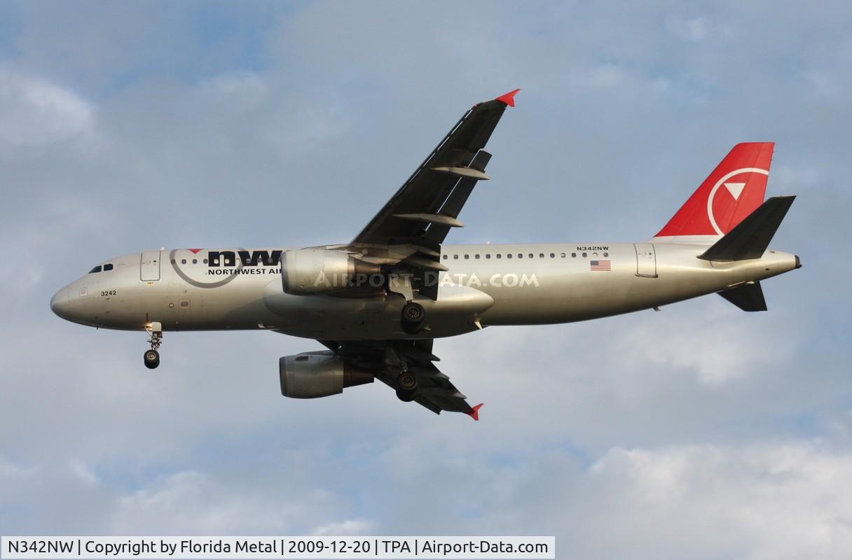 N342NW, 1993 Airbus A320-212 C/N 381, Northwest A320