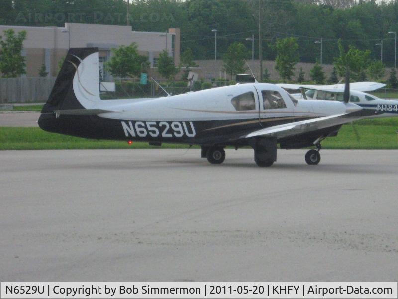 N6529U, 1962 Mooney M20C Ranger C/N 2312, Preparing to depart Greenwood, IN