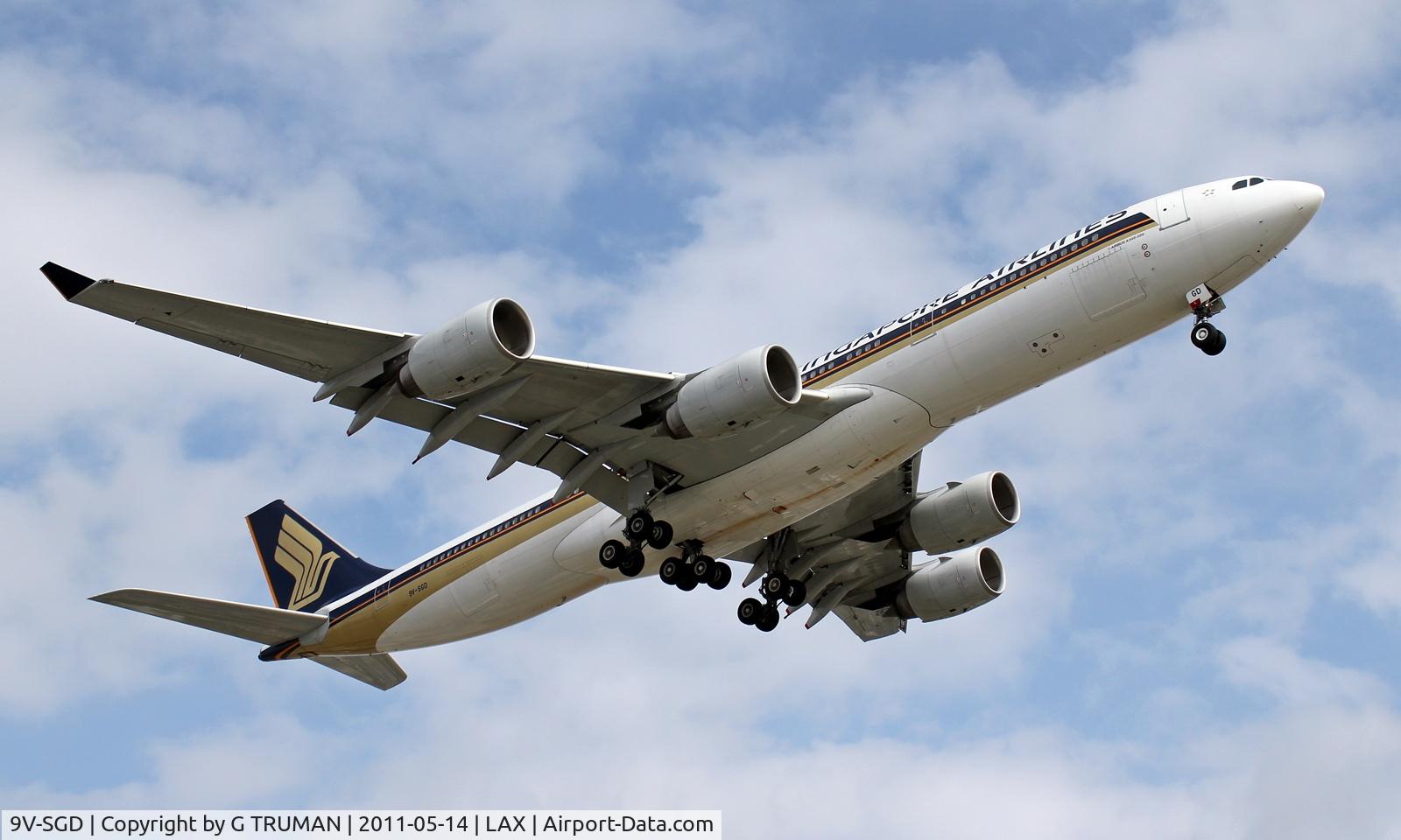 9V-SGD, 2004 Airbus A340-541 C/N 560, Landing at LAX