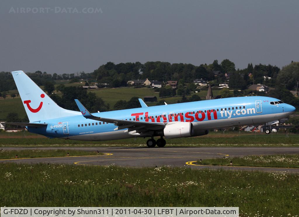G-FDZD, 2007 Boeing 737-8K5 C/N 35132, Taking off rwy 02
