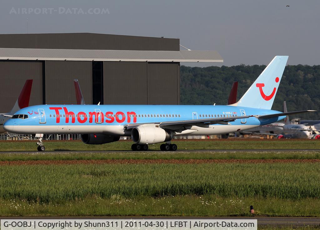 G-OOBJ, 1993 Boeing 757-2B7 C/N 27147, Landing rwy 20