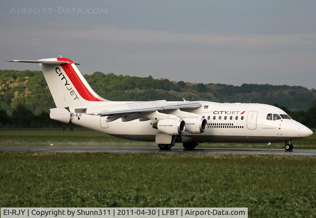 EI-RJY, 1997 British Aerospace Avro 146-RJ85 C/N E.2307, Landing rwy 20