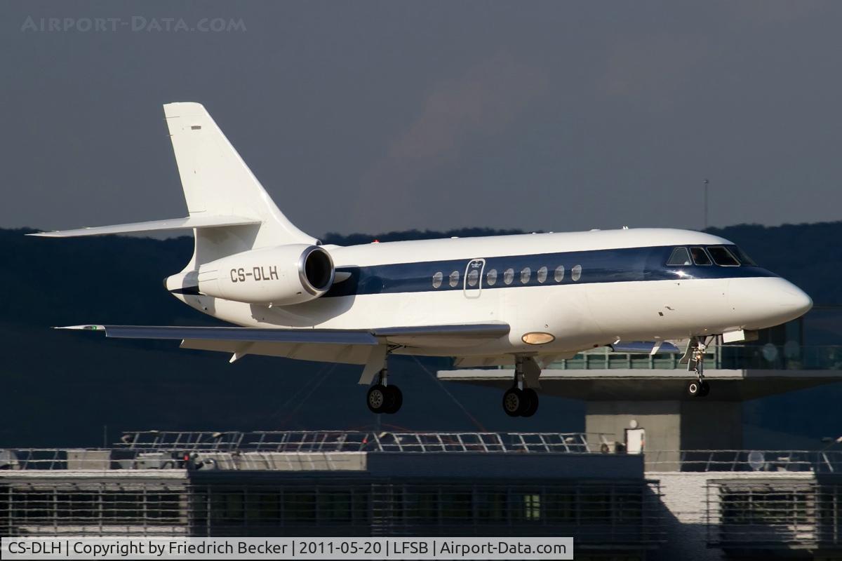 CS-DLH, 2008 Dassault Falcon 2000EX C/N 149, moments before touchdown