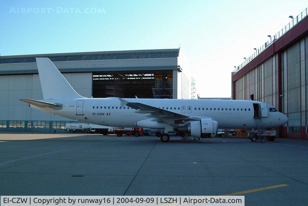 EI-CZW, 1995 Airbus A320-214 C/N 559, Air Lingus-Airbus holding at SR-Techniks