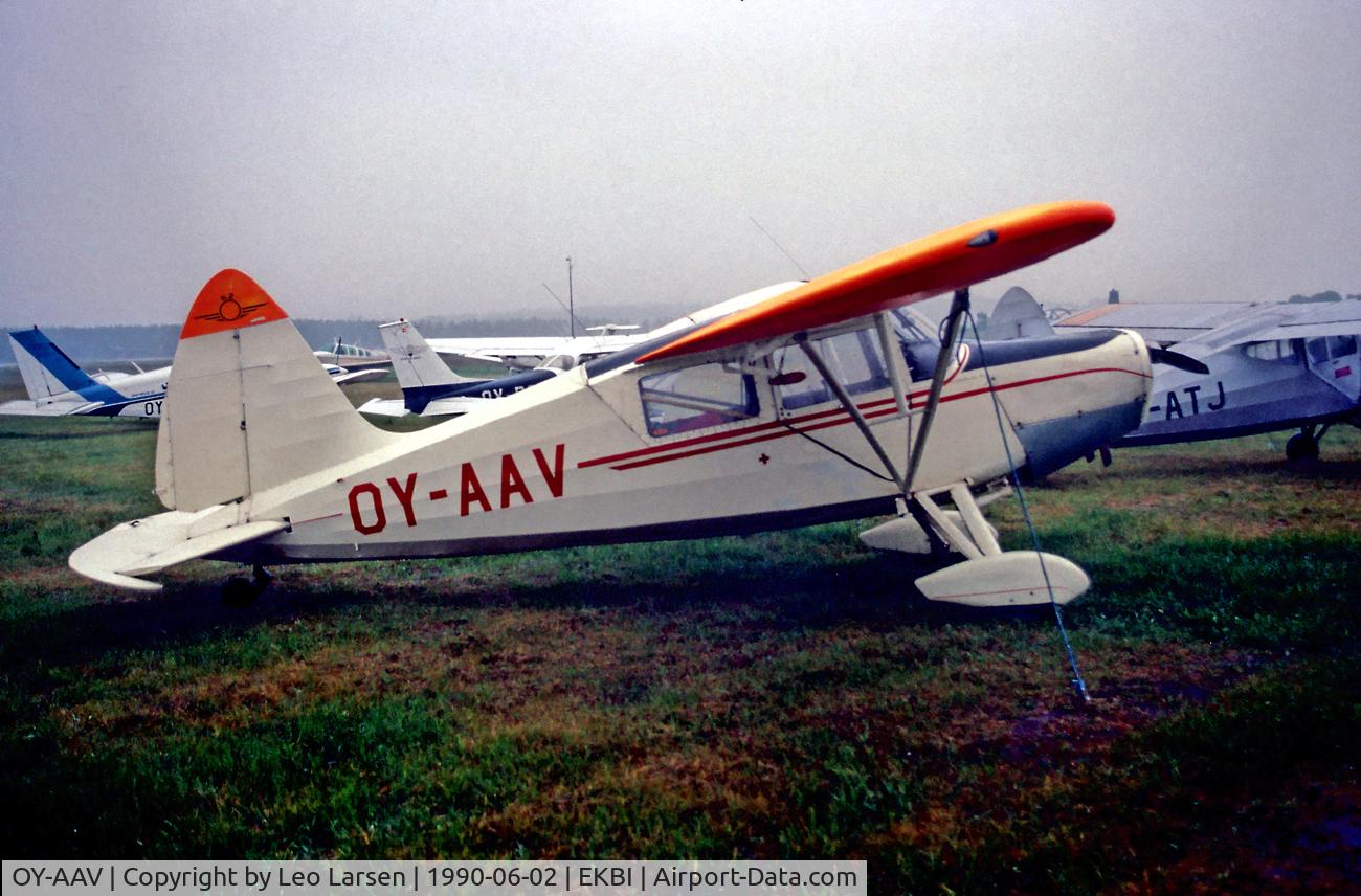 OY-AAV, 1947 SAI KZ VII Laerke C/N 160, At opning Billund Airmuseum 
2.6.90